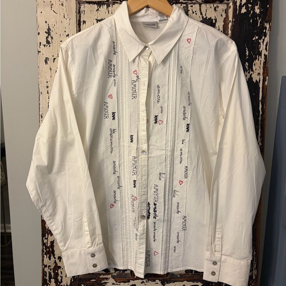 Chico’s Amour True Love women’s. NWT White Embroidered  Button Down. Size 3.